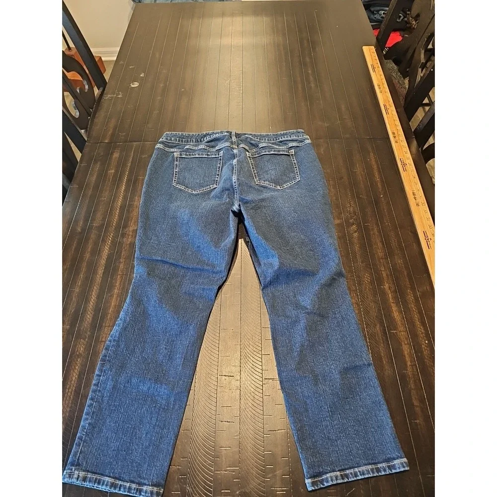 Torrid Women's‎ Blue Boyfriend Cropped Denim Jeans Medium Wash Sz 18r Plus